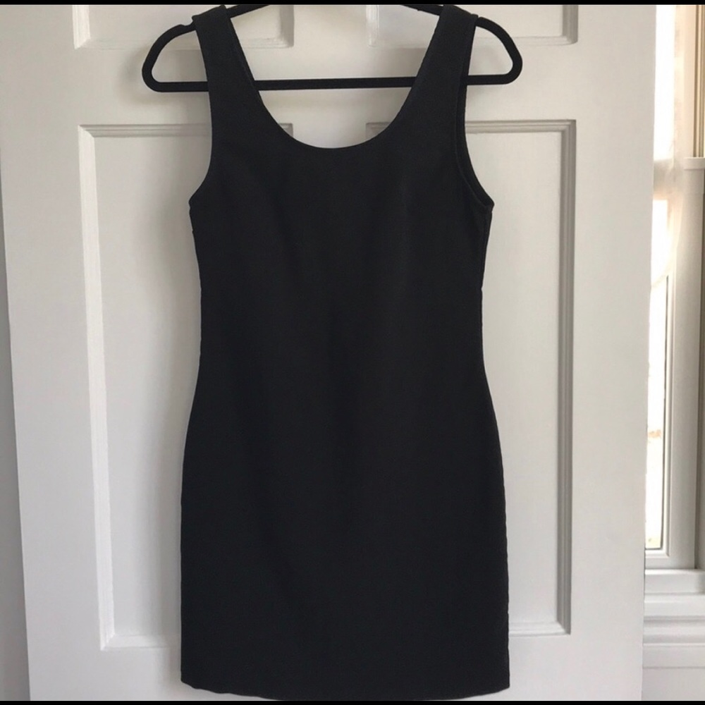 Black bodycon dress